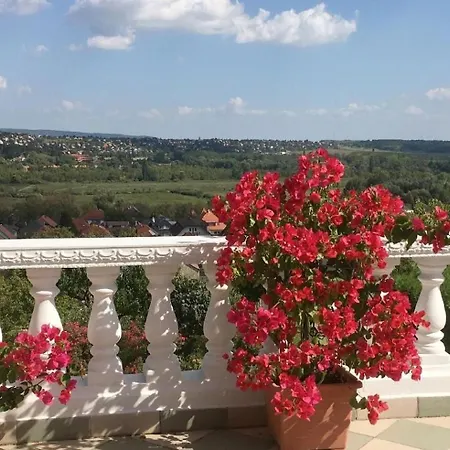In Mit Eigenem Balkon *